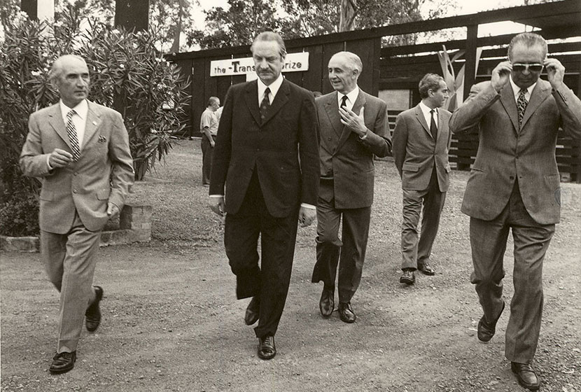 1971 Alfredo Bemporad, Italian Deputy Minister for Foreign Affairs visits Transfield's sculpture garden.