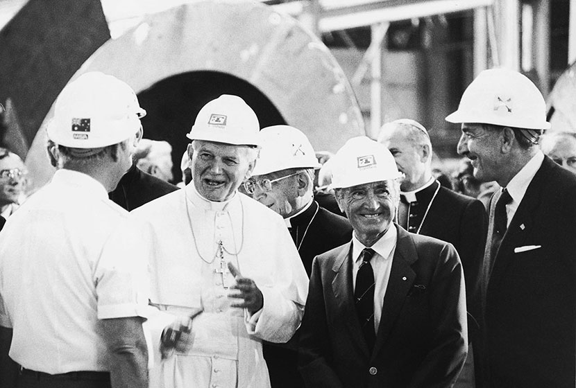 1986. Pope John Paul II addressing Transfield employees and their families at Seven Hills.