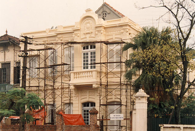 1989. Sabemo initiated refurbishment of the Australian Embassy in Hanoi, Vietnam.