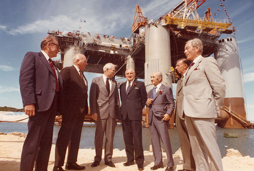 1975. Christening of the oil rig Ocean Endeavour.