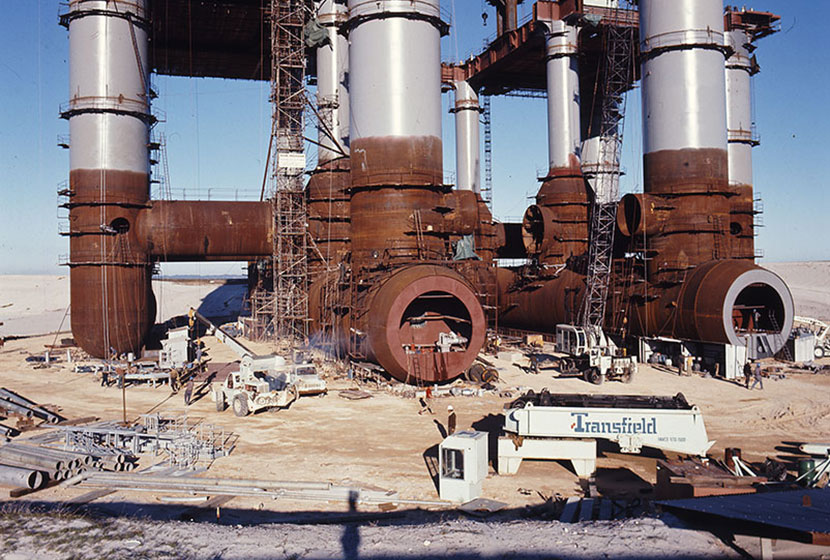 1975. The oil rig Ocean Endeavour being fabricated at Woodman's Point, Western Australia.